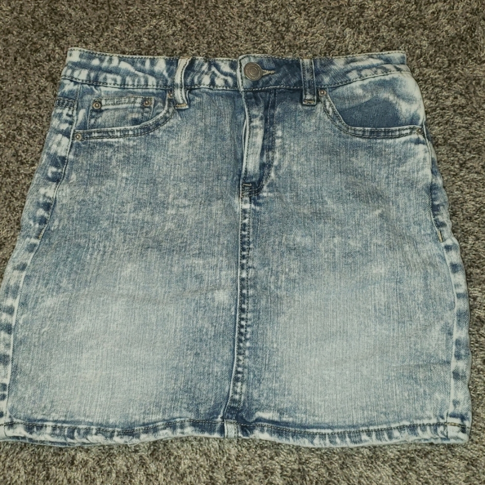 Bleach-Washed Skirt